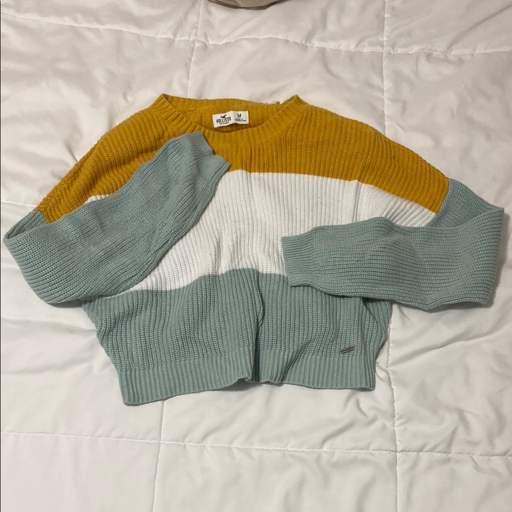 Hollister Yellow and White Crew Neck Sweater